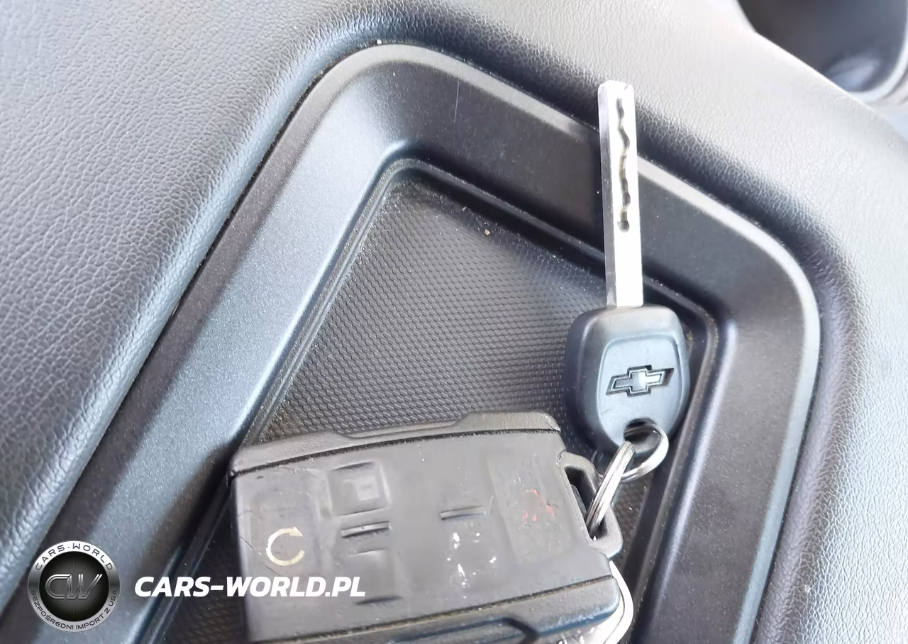 2019 Chevrolet Suburban Ls VIN:1GNSCGKCXKR103318 - 11