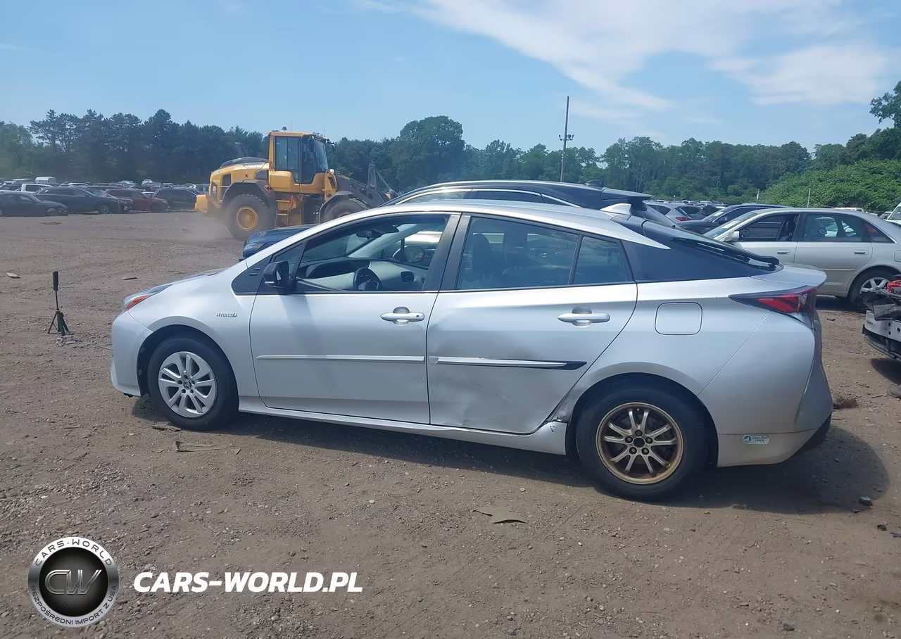 2016 Toyota Prius Two VIN:JTDKBRFU1G3012703 - 14