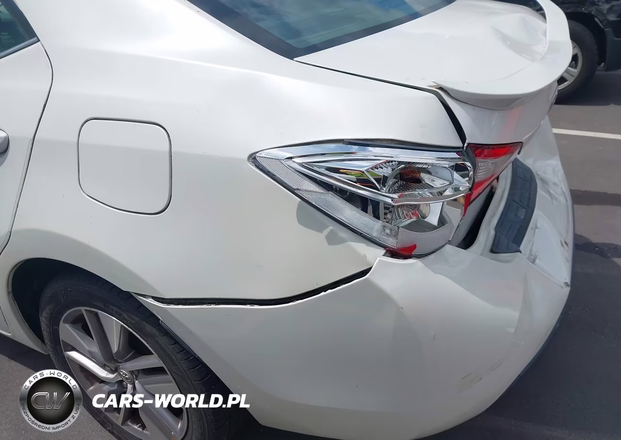 2015 Toyota Corolla Le Eco Plus VIN:5YFBPRHE4FP192546 - 17
