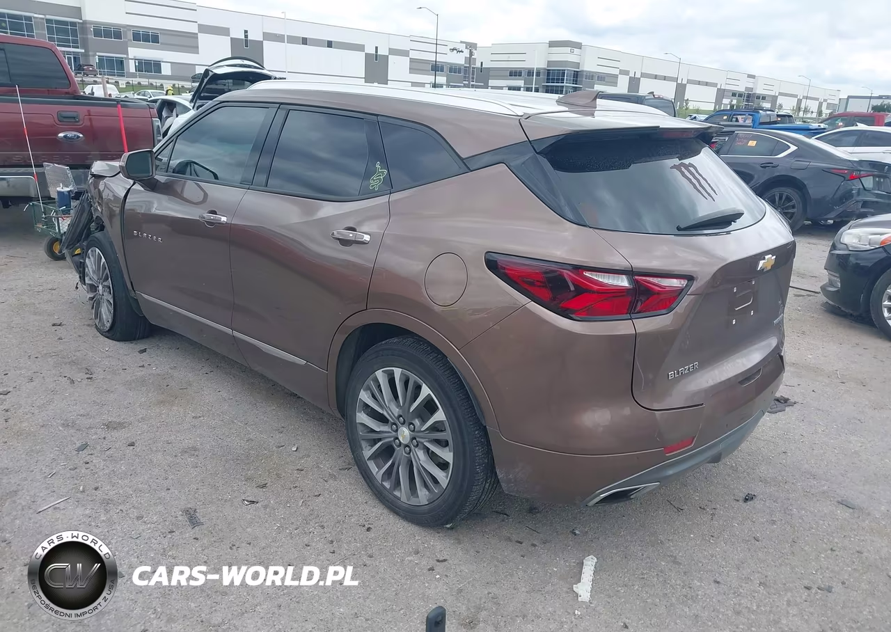 2019 Chevrolet Blazer Premier VIN:3GNKBFRS2KS691724 - 3