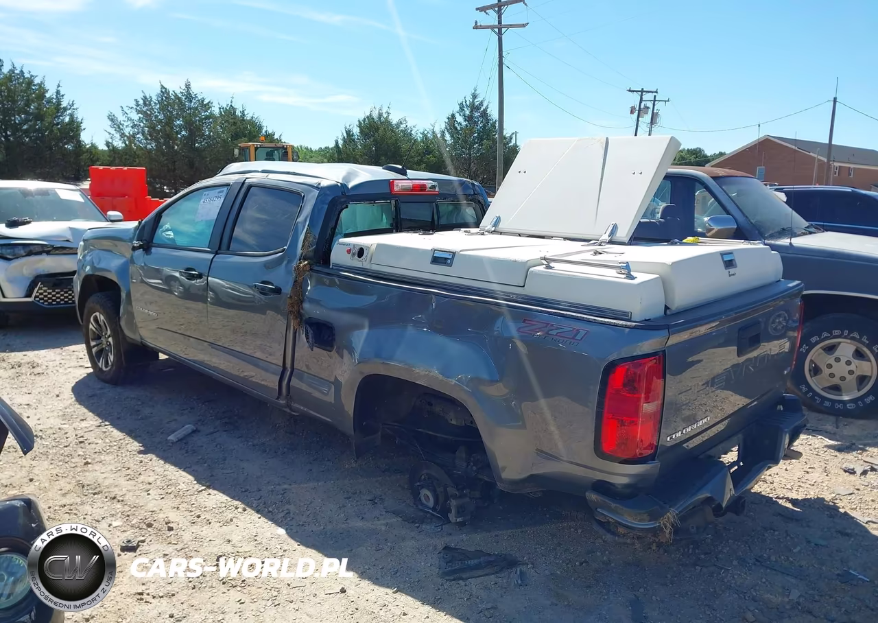 2022 Chevrolet Colorado Z71 VIN:1GCGTDENXN1301605 - 3