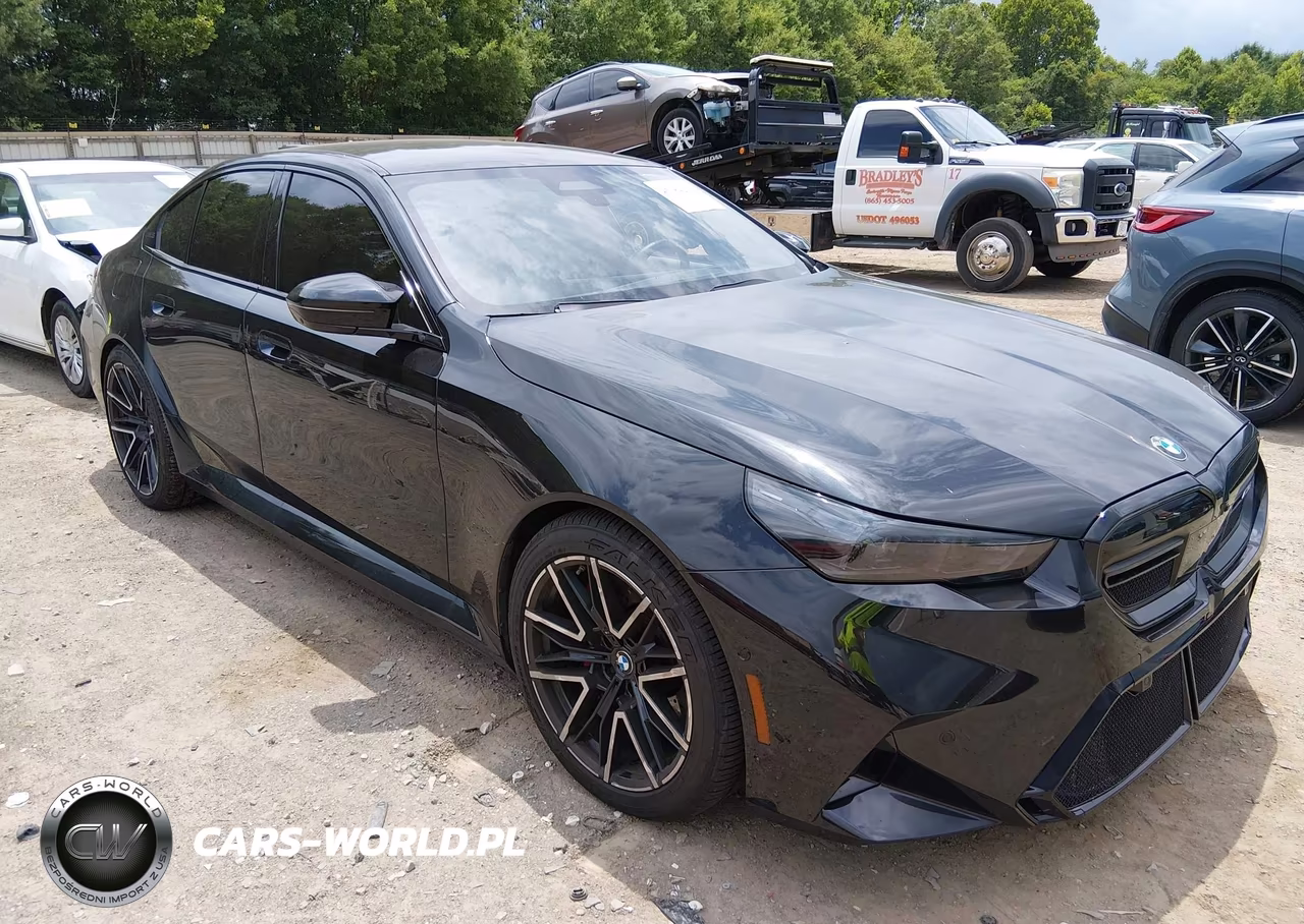 2025 BMW M5 – zdjęcie 1 z 11