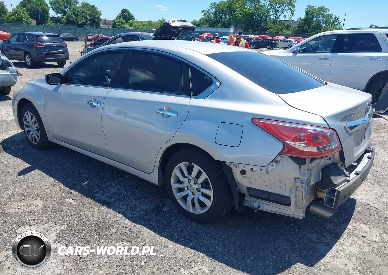 2013 Nissan Altima 2.5 S VIN:1N4AL3AP2DC246583 - 3
