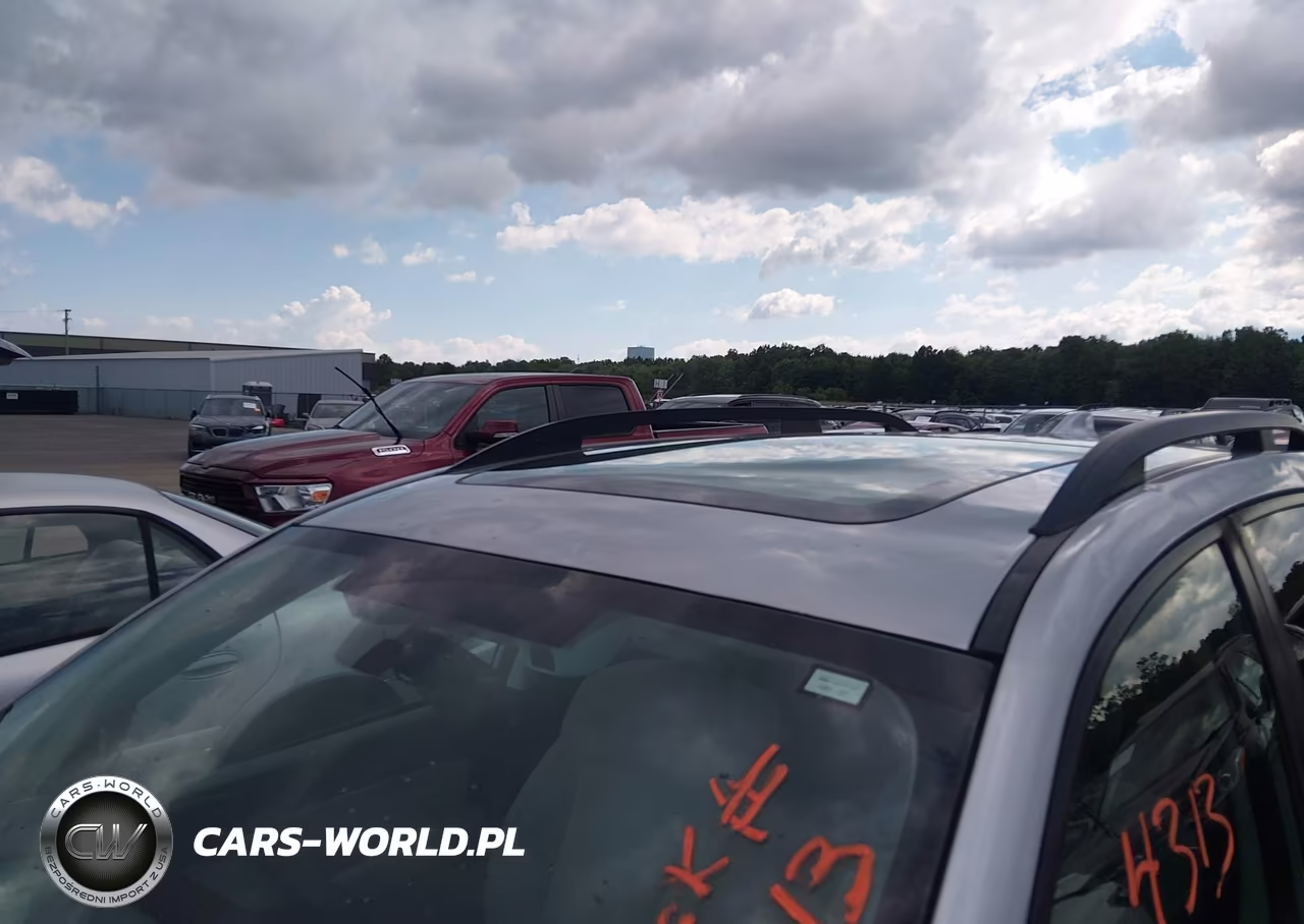 2018 Subaru Forester 2.5I Premium VIN:JF2SJAGC6JH582217 - 17