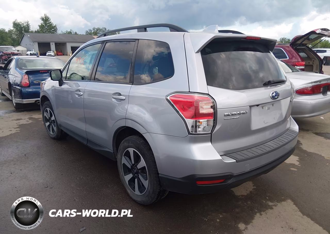 2018 Subaru Forester 2.5I Premium VIN:JF2SJAGC6JH582217 - 3