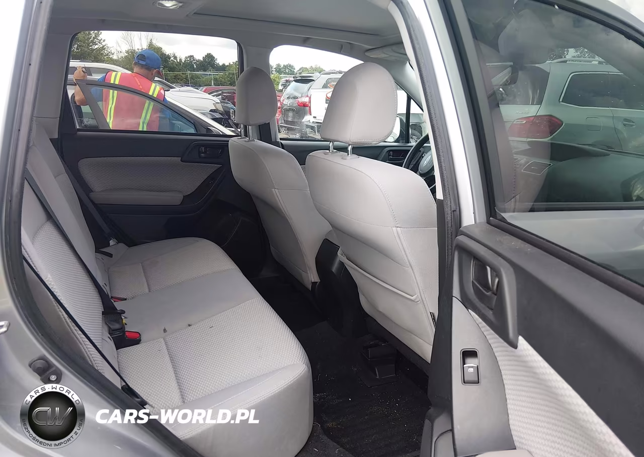 2018 Subaru Forester 2.5I Premium VIN:JF2SJAGC6JH582217 - 8