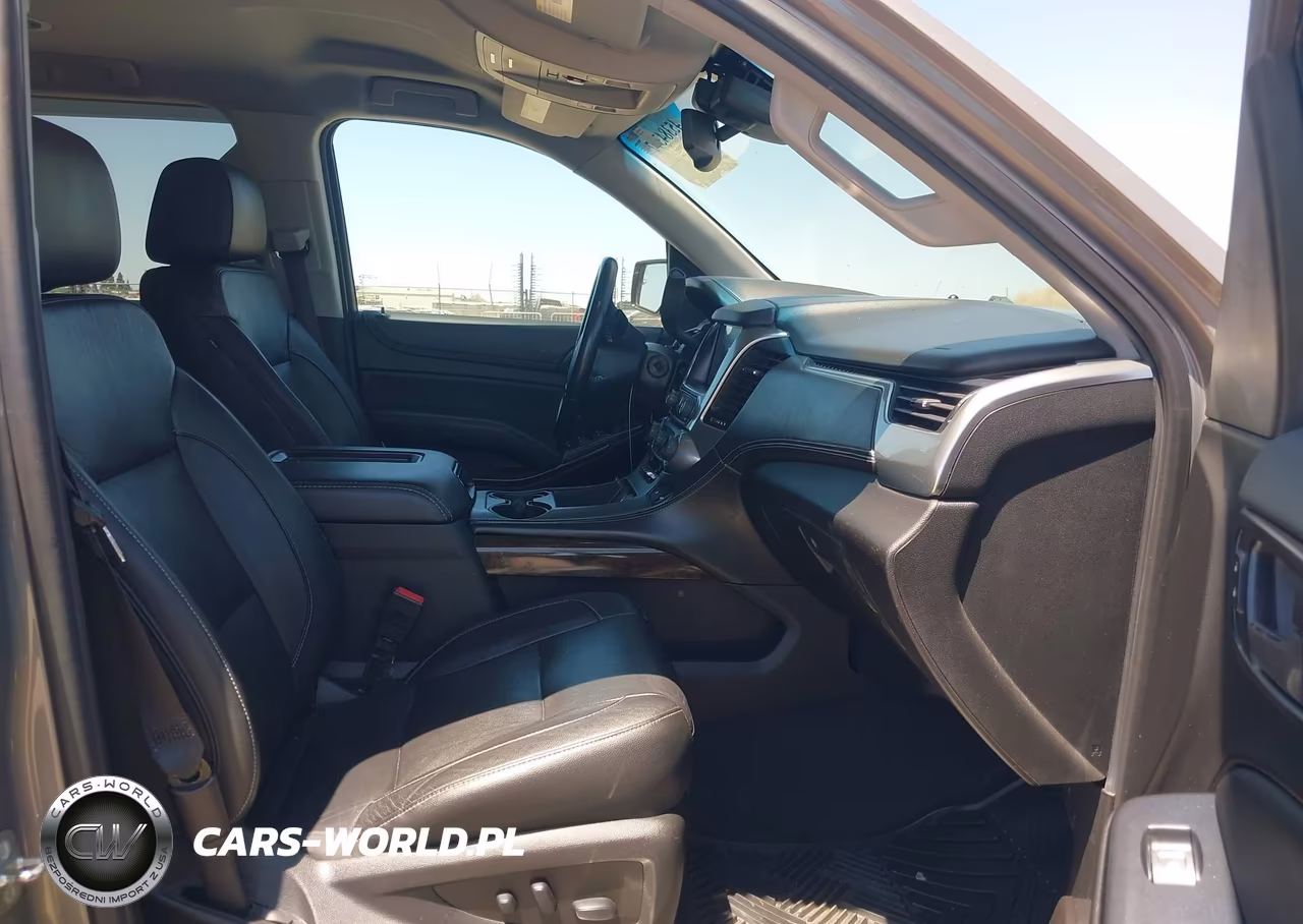 2019 Chevrolet Suburban Lt VIN:1GNSKHKC4KR392818 - 5