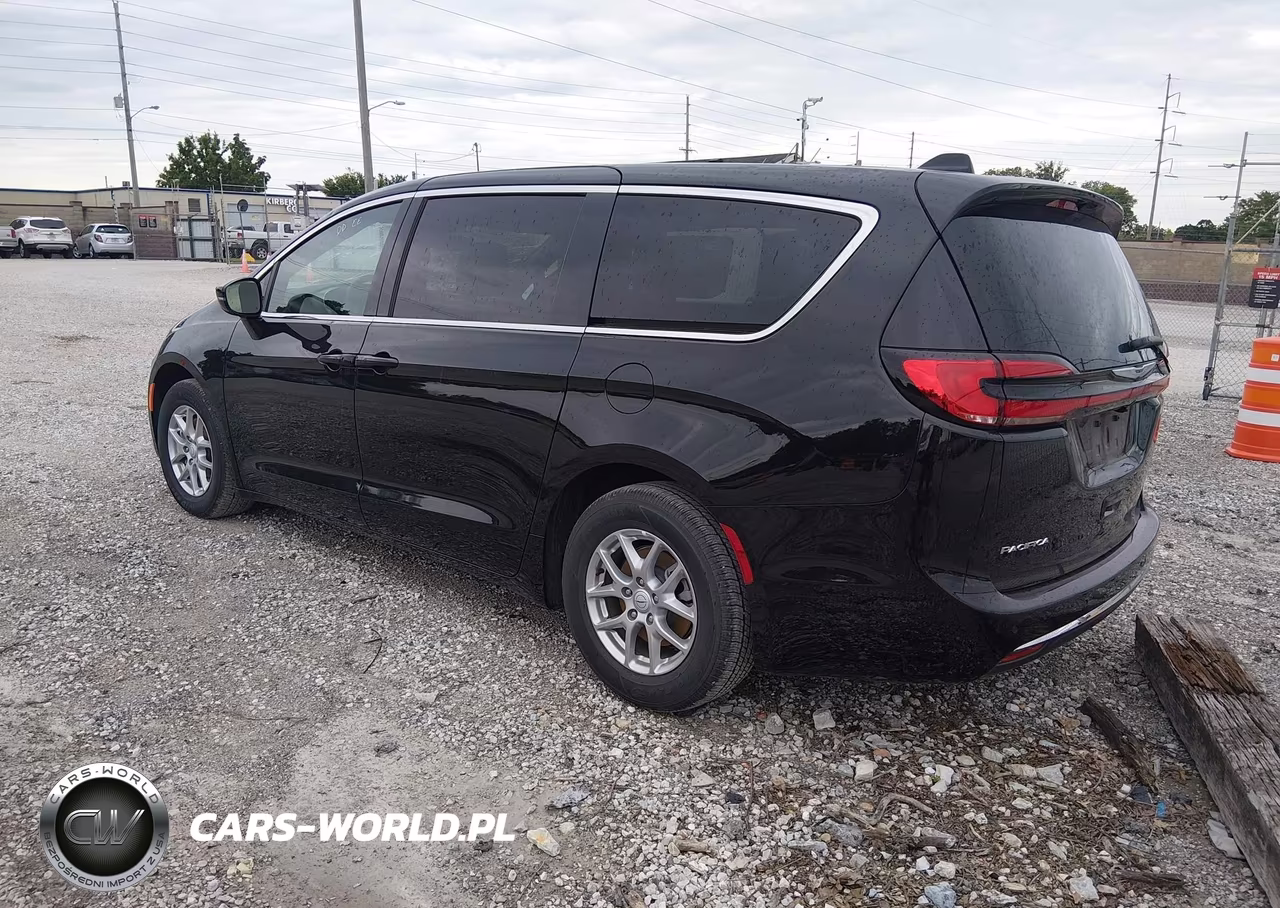 2026 Chrysler Pacifica Select VIN:2C4RC1BG7TR231695 - 3