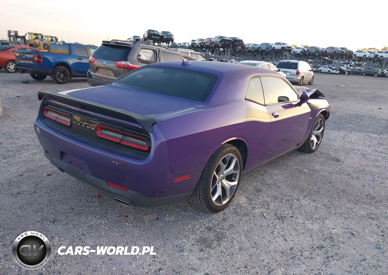 2016 Dodge Challenger Sxt Plus VIN:2C3CDZAG2GH153815 - 4