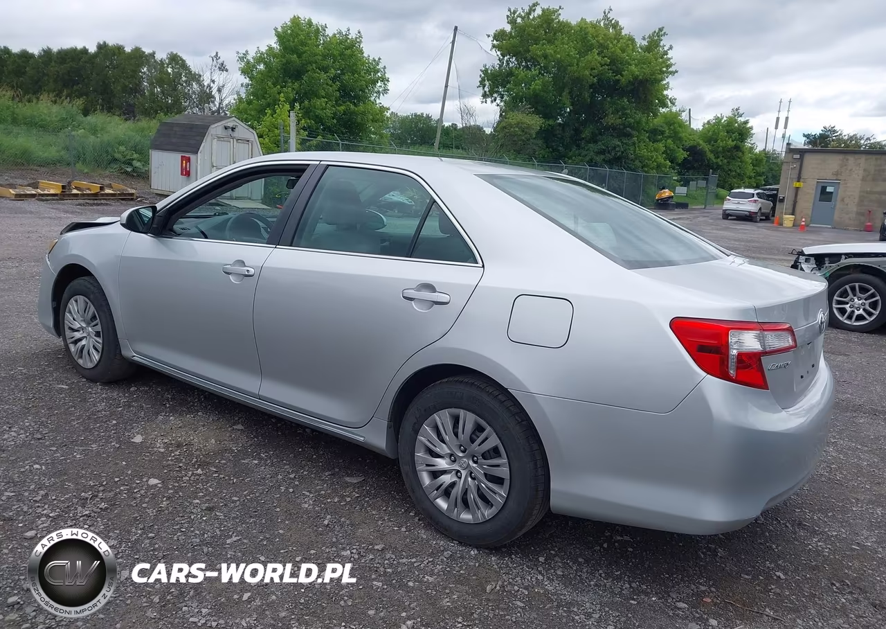 2013 Toyota Camry Le VIN:4T1BF1FKXDU703847 - 3