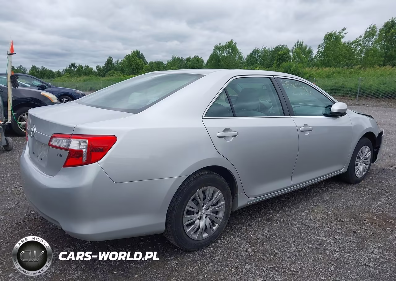 2013 Toyota Camry Le VIN:4T1BF1FKXDU703847 - 4