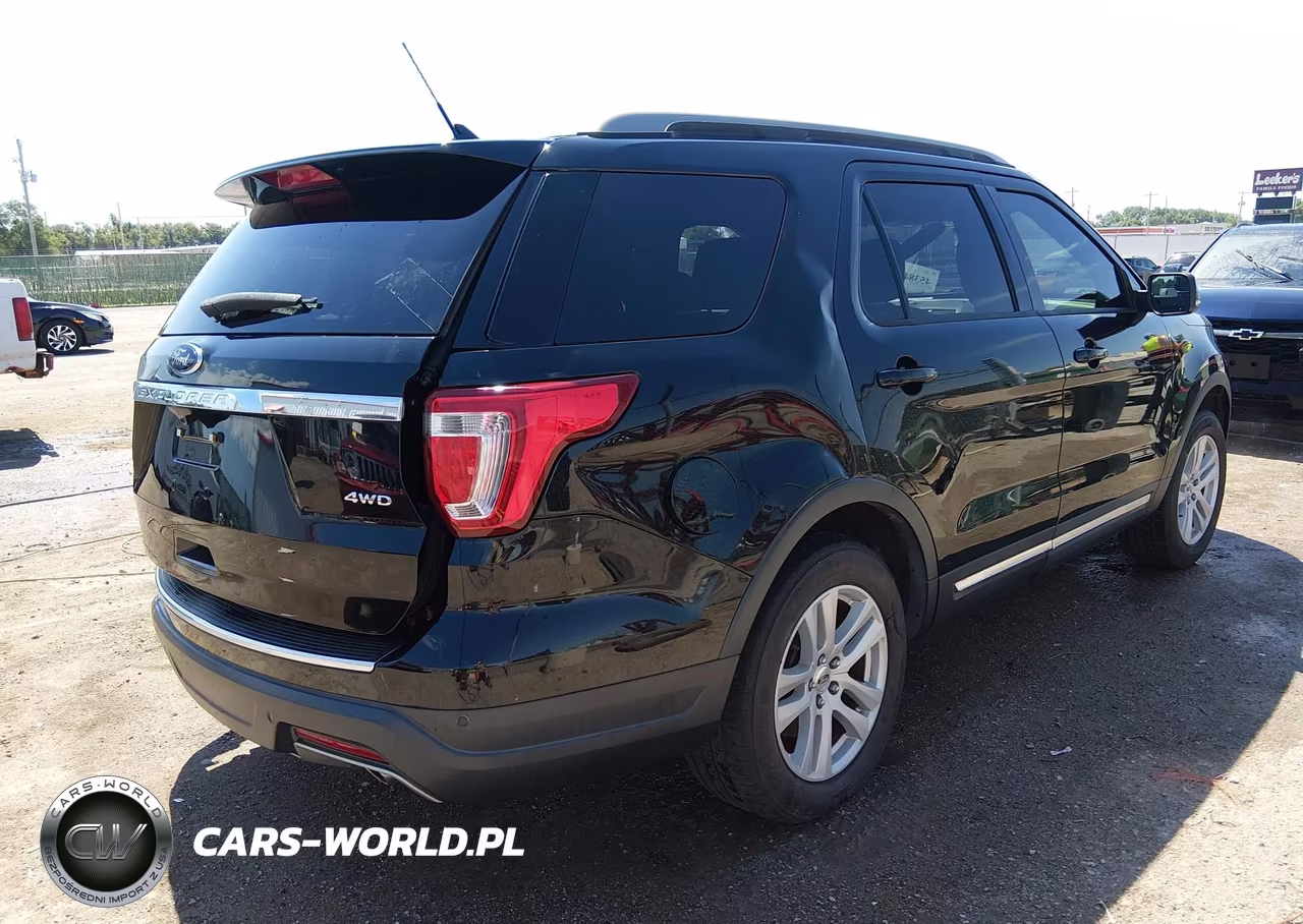 2018 Ford Explorer Xlt VIN:1FM5K8D85JGA61654 - 4