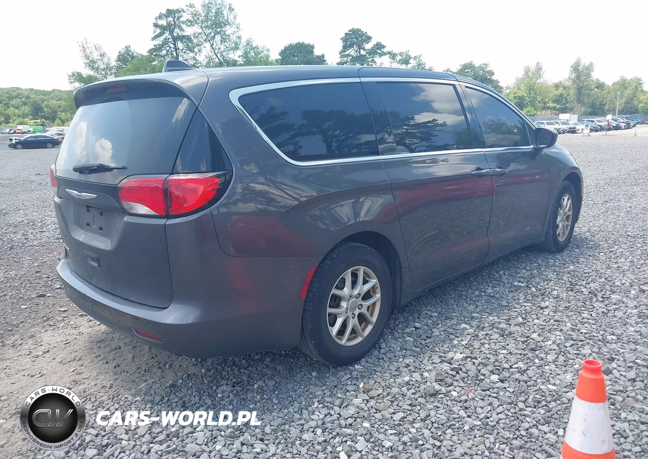 2020 Chrysler Voyager Lx VIN:2C4RC1CG8LR237617 - 4