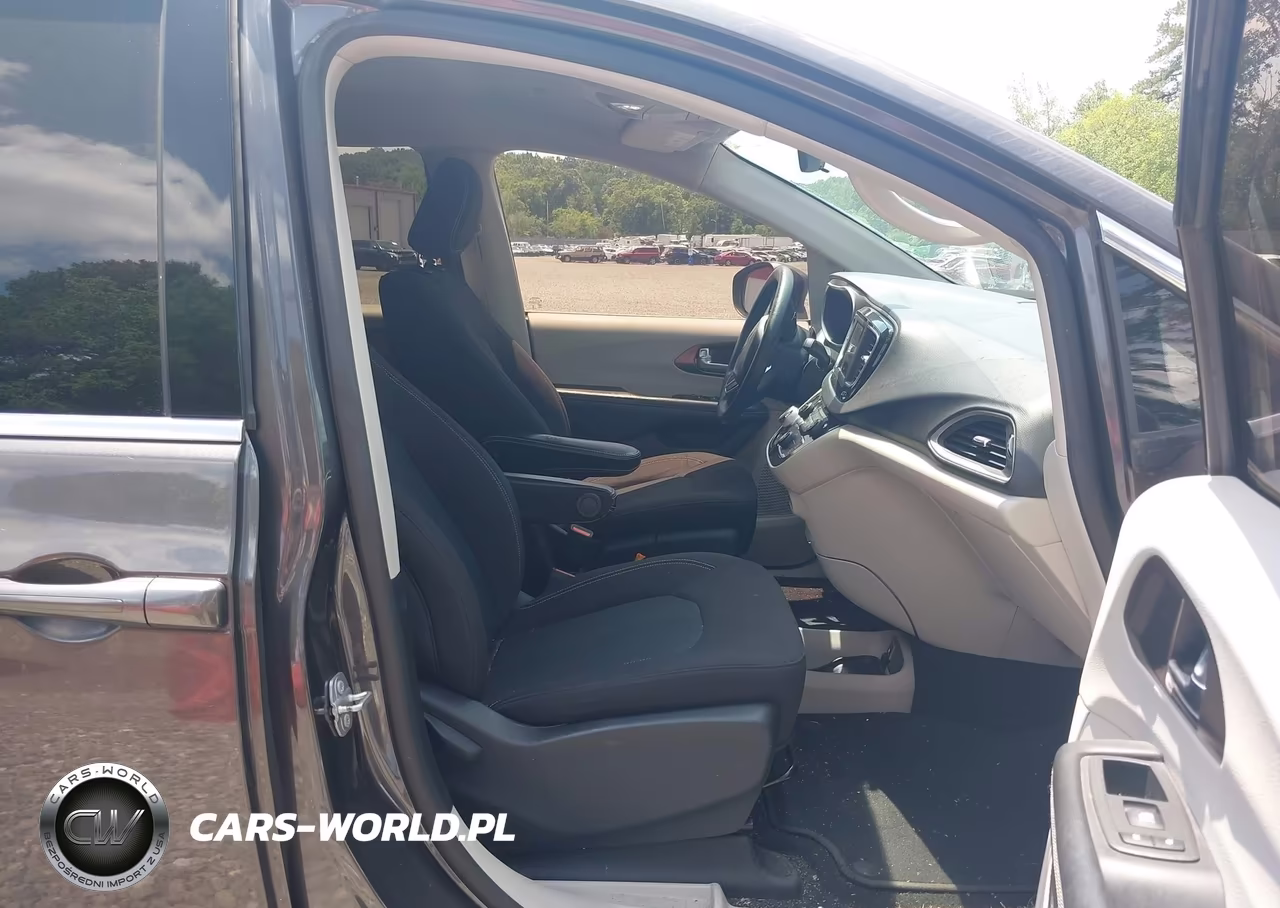 2020 Chrysler Voyager Lx VIN:2C4RC1CG8LR237617 - 5