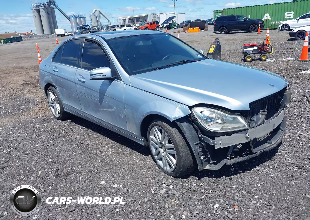 2013 Mercedes-Benz C 300 Luxury 4Matic – zdjęcie 1 z 16