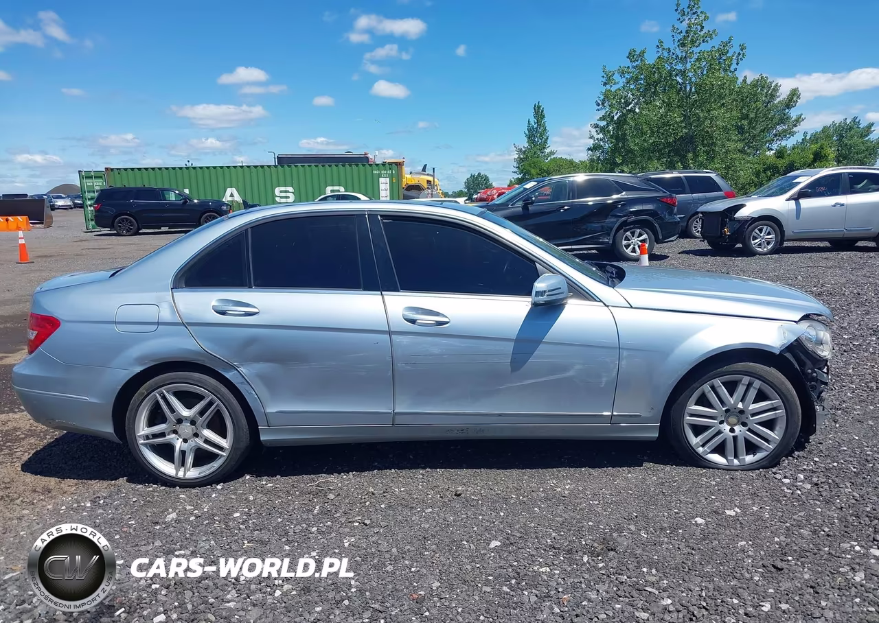 2013 Mercedes-Benz C 300 Luxury 4Matic VIN:WDDGF8AB5DR269226 - 13