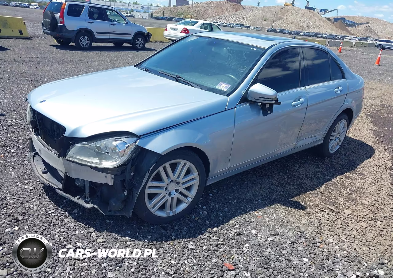 2013 Mercedes-Benz C 300 Luxury 4Matic VIN:WDDGF8AB5DR269226 - 2