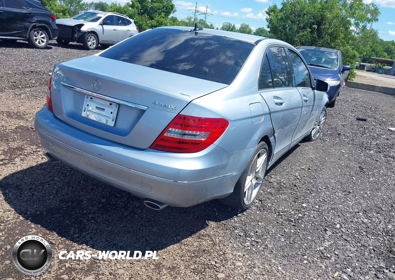 2013 Mercedes-Benz C 300 Luxury 4Matic VIN:WDDGF8AB5DR269226 - 4