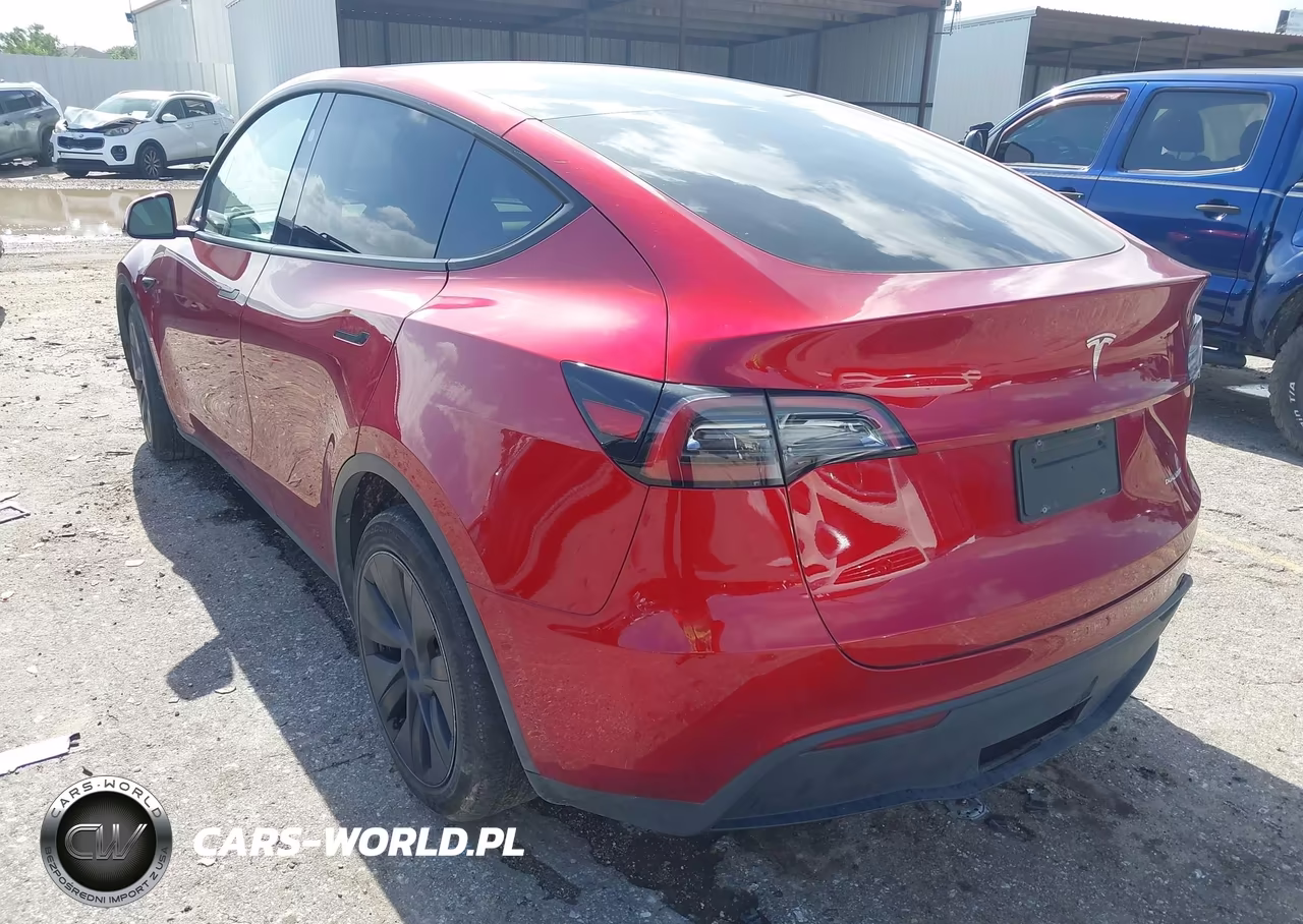 2024 Tesla Model Y Long Range Dual Motor All-Wheel Drive VIN:7SAYGDEE9RA325612 - 3