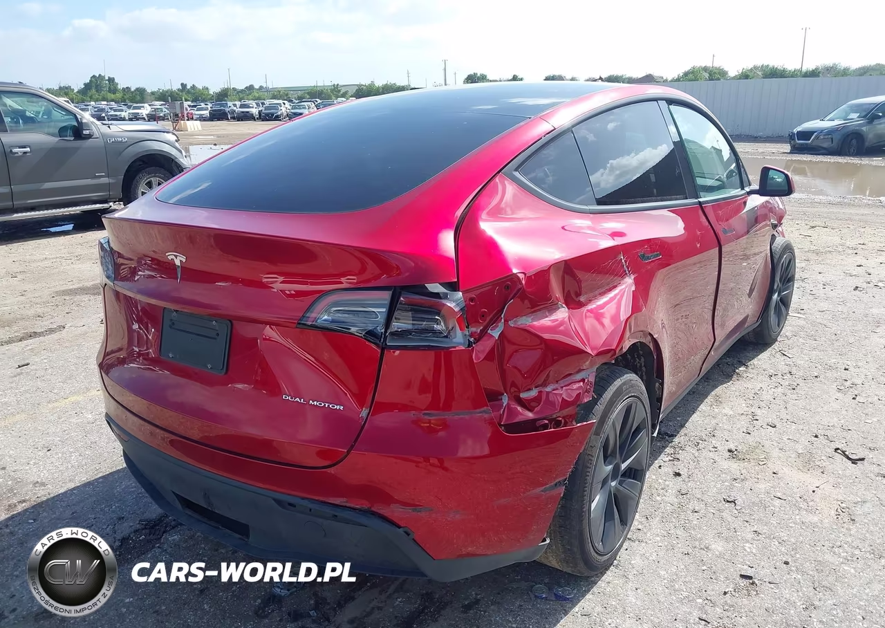 2024 Tesla Model Y Long Range Dual Motor All-Wheel Drive VIN:7SAYGDEE9RA325612 - 4
