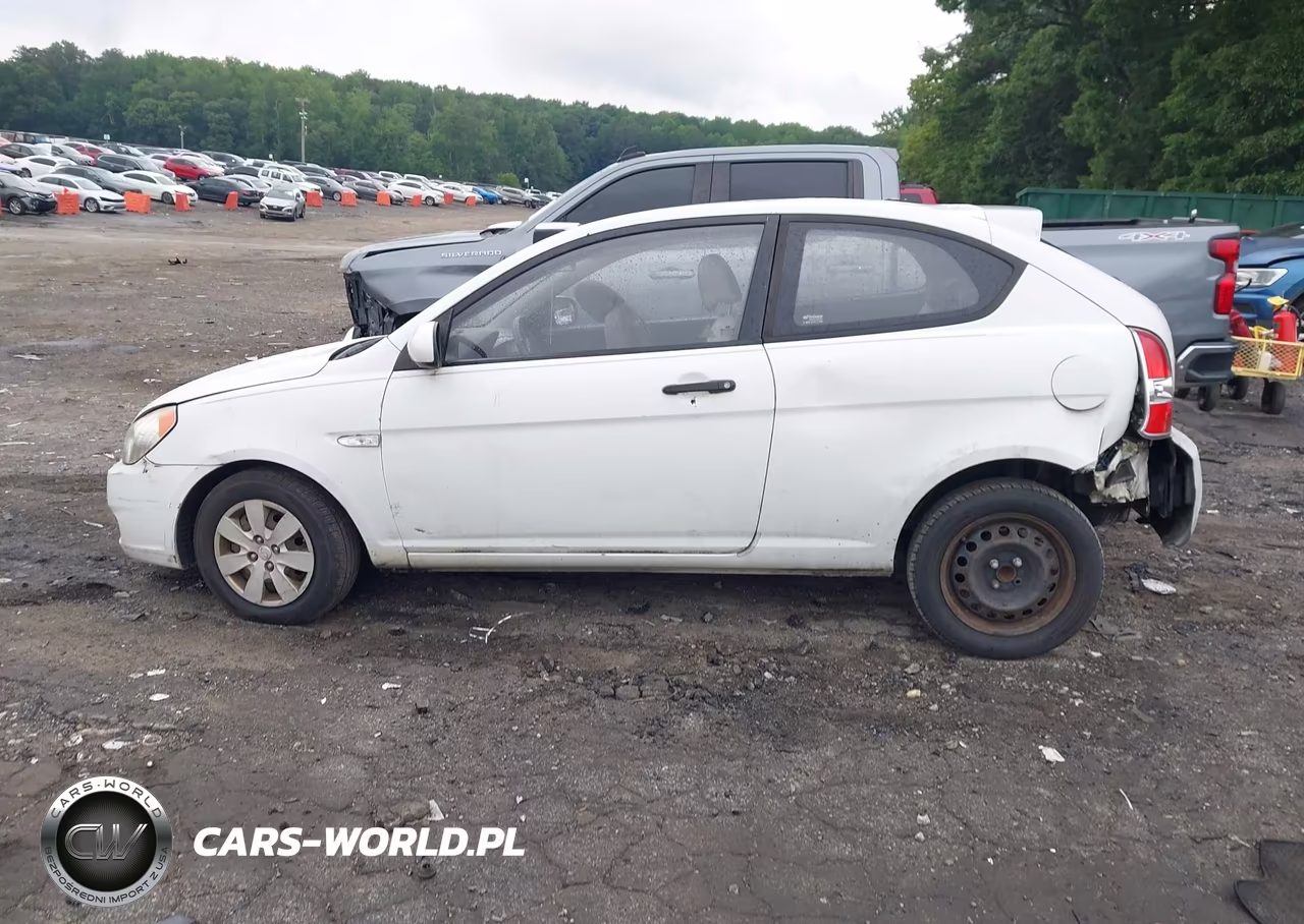 2010 Hyundai Accent Gs VIN:KMHCM3AC9AU156992 - 14