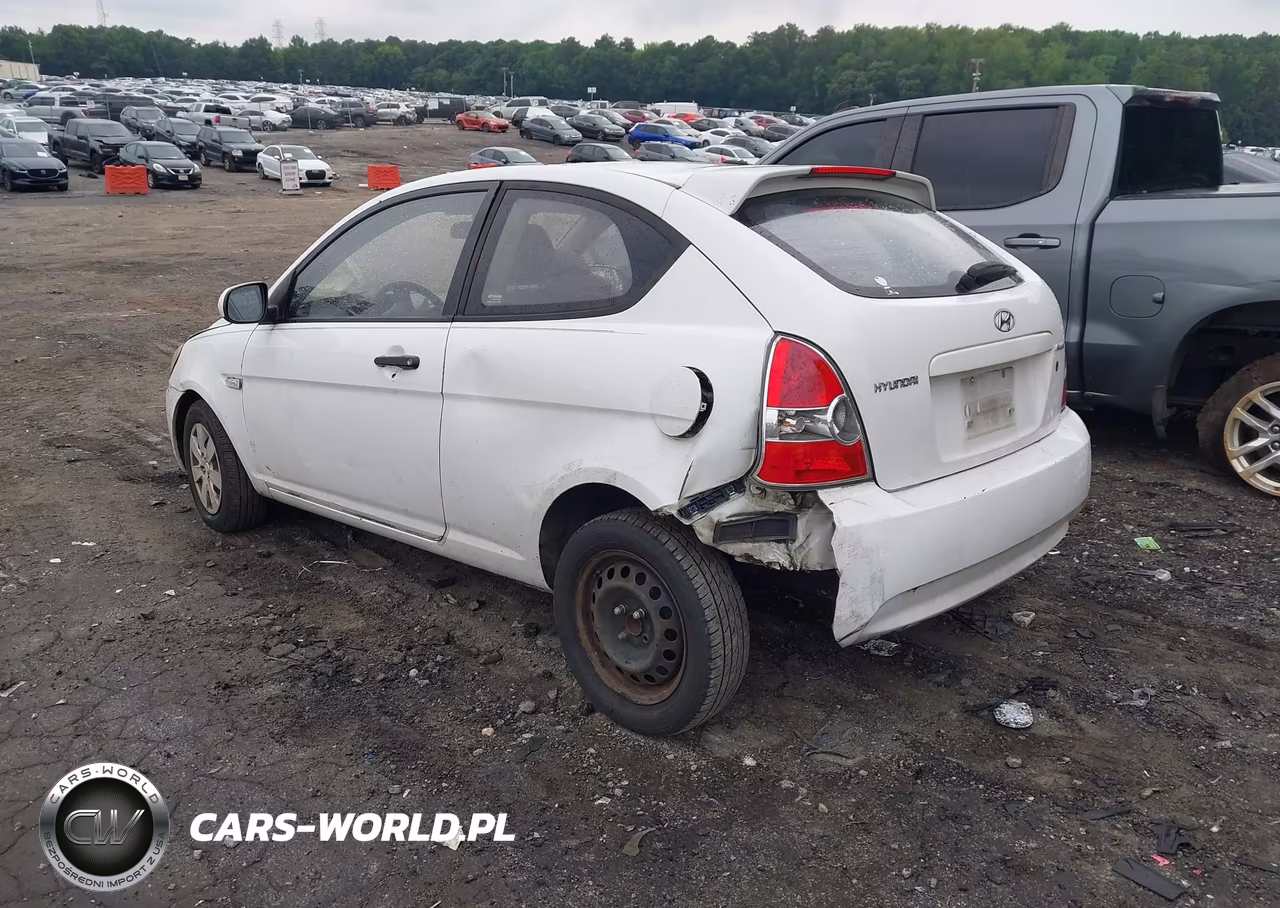 2010 Hyundai Accent Gs VIN:KMHCM3AC9AU156992 - 3