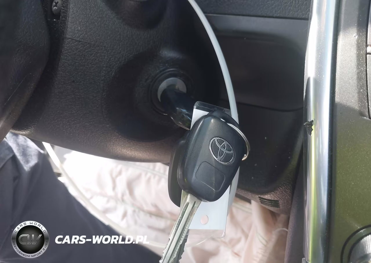 2016 Toyota Camry Le VIN:4T4BF1FK0GR529880 - 11
