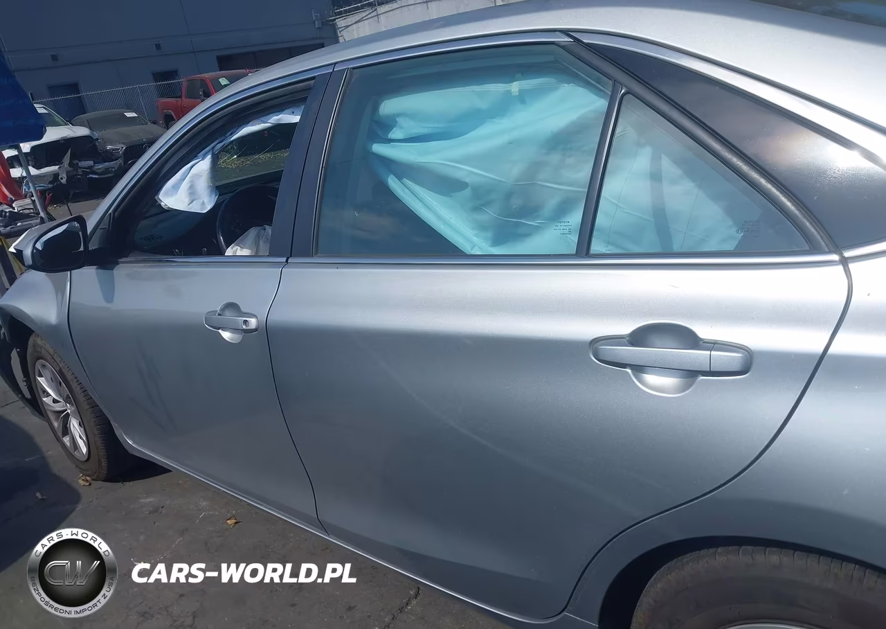 2016 Toyota Camry Le VIN:4T4BF1FK0GR529880 - 15