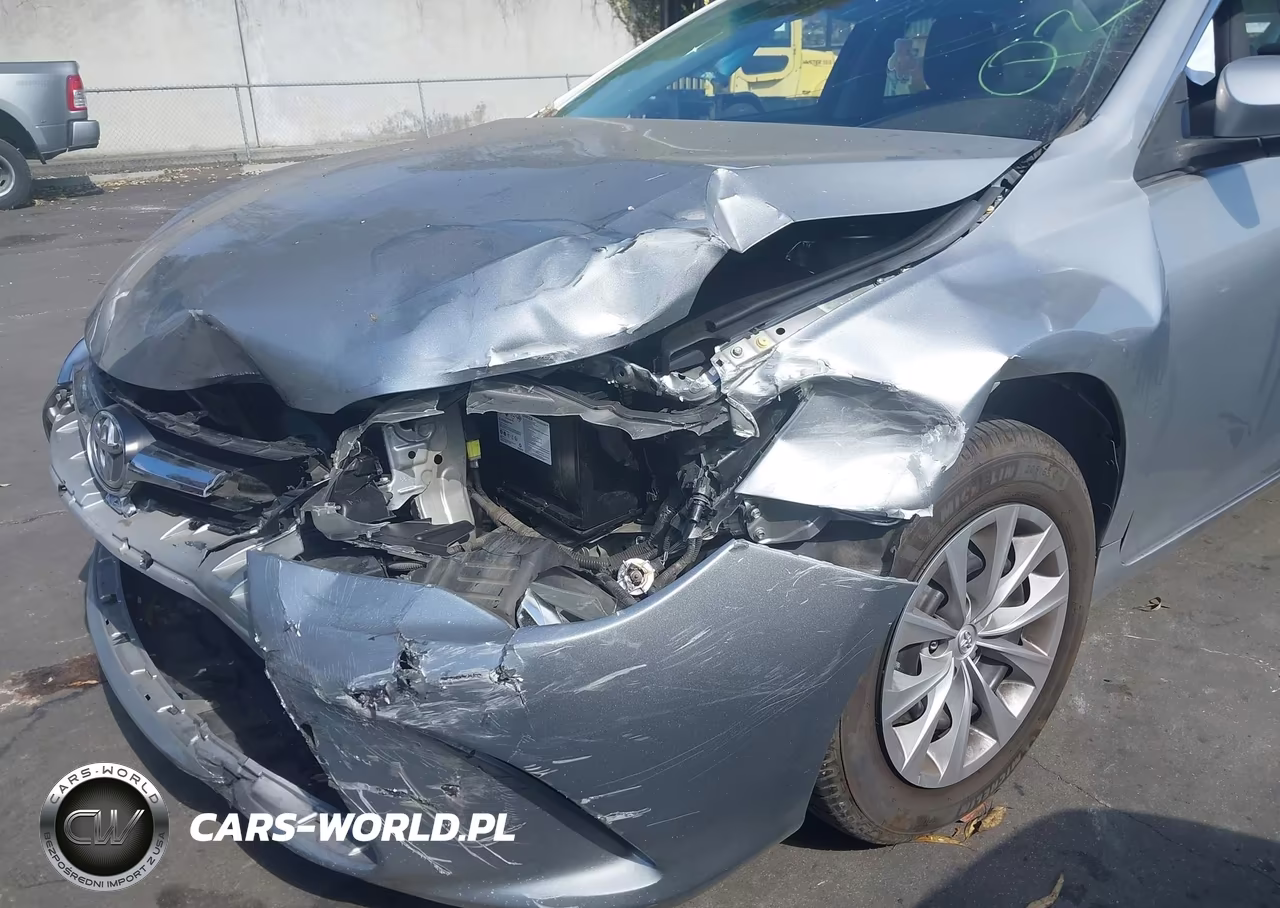 2016 Toyota Camry Le VIN:4T4BF1FK0GR529880 - 6