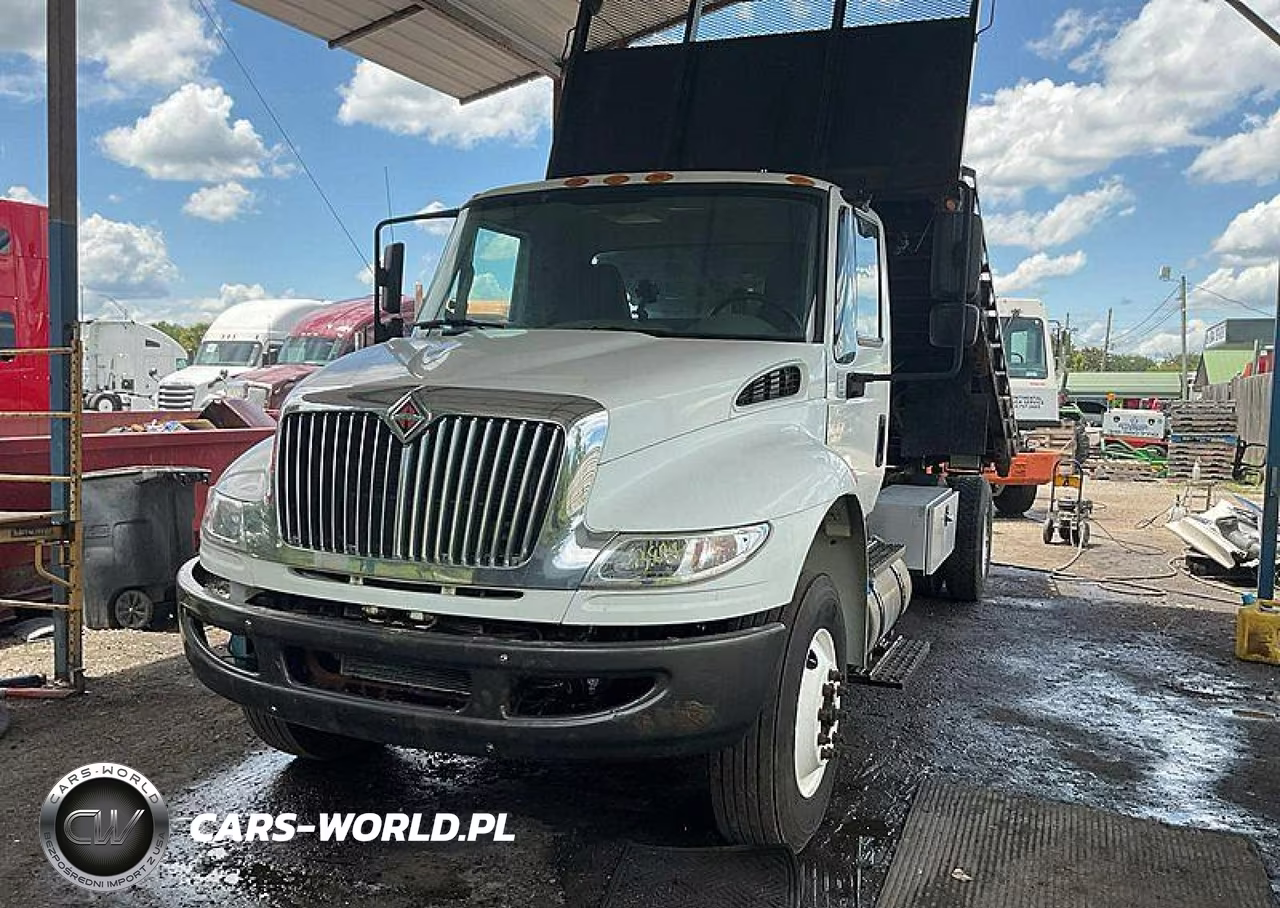 2018 International Durastar 4300 – zdjęcie 1 z 16