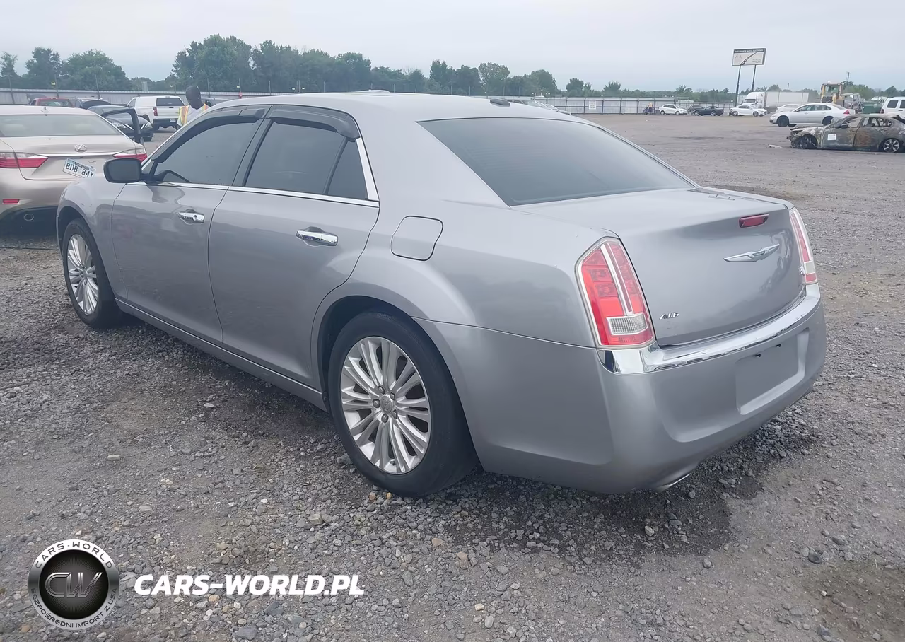 2014 Chrysler 300C Awd VIN:2C3CCAKGXEH120724 - 3