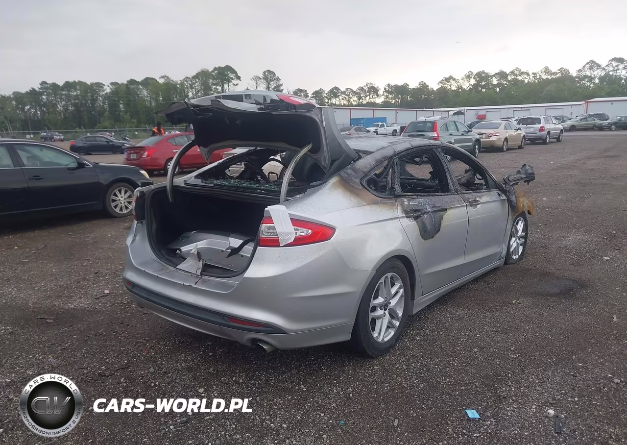 2013 Ford Fusion Se VIN:3FA6P0HRXDR326697 - 4
