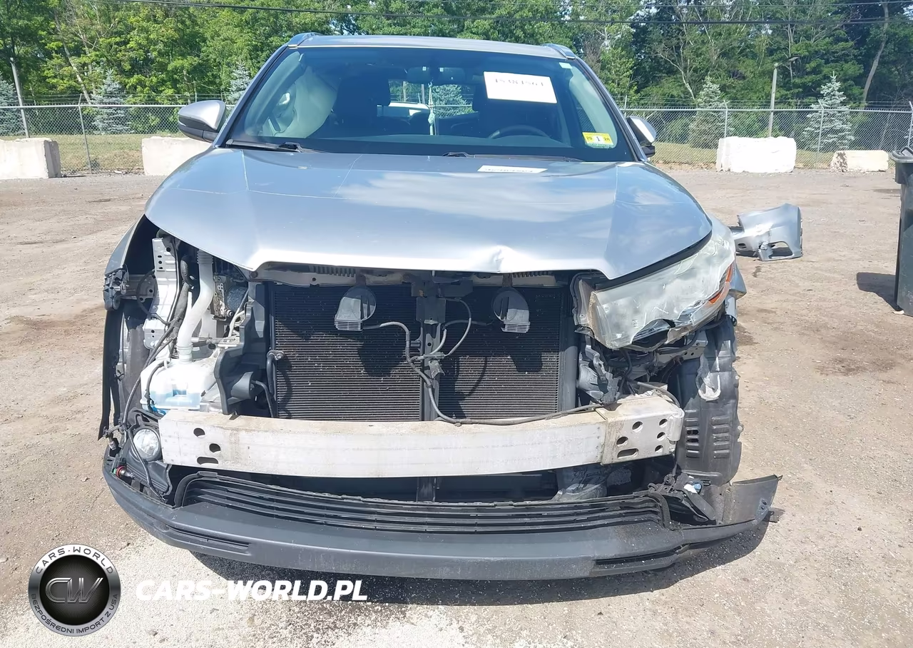 2015 Toyota Highlander Xle V6 VIN:5TDJKRFH9FS095213 - 18