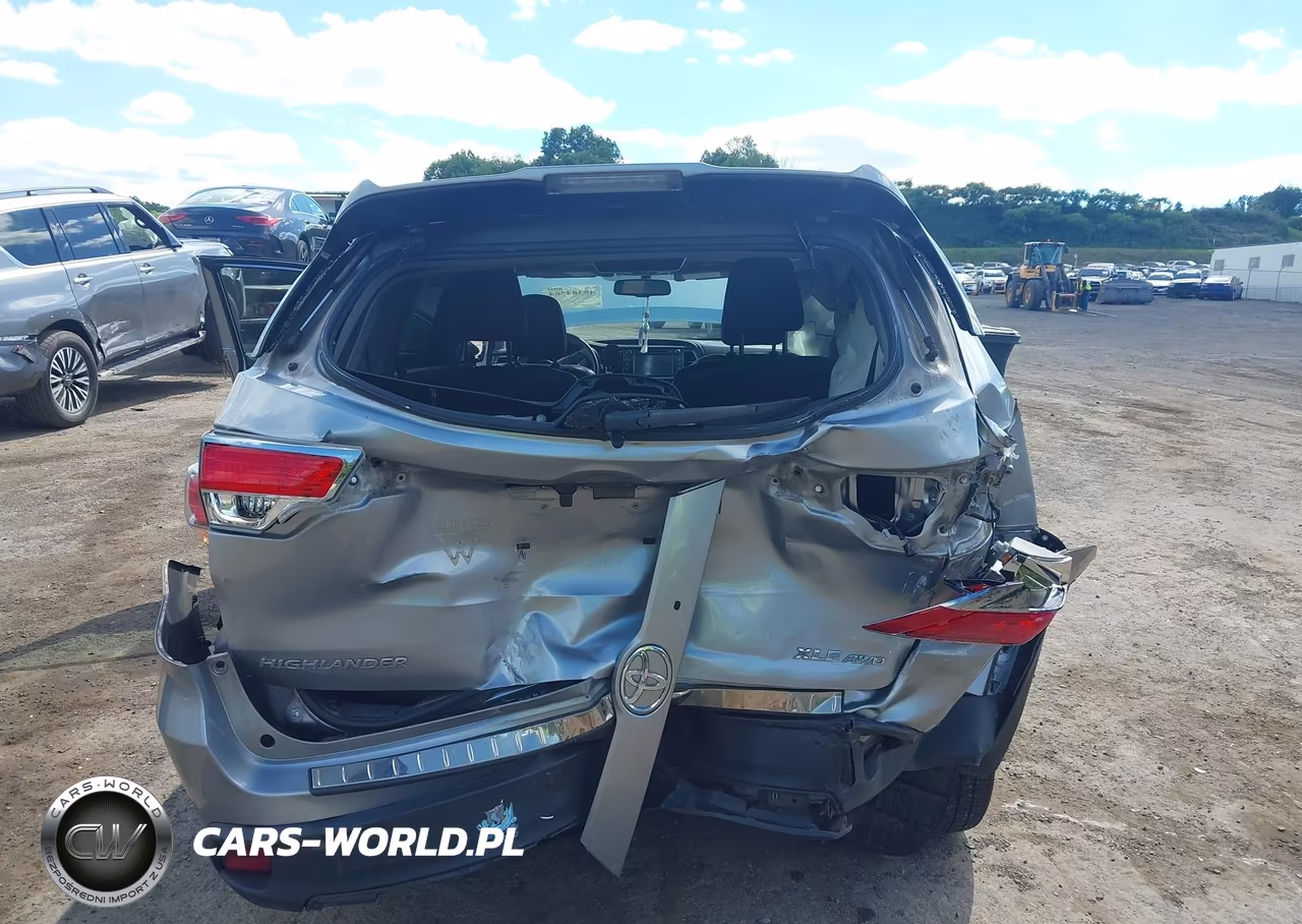 2015 Toyota Highlander Xle V6 VIN:5TDJKRFH9FS095213 - 6