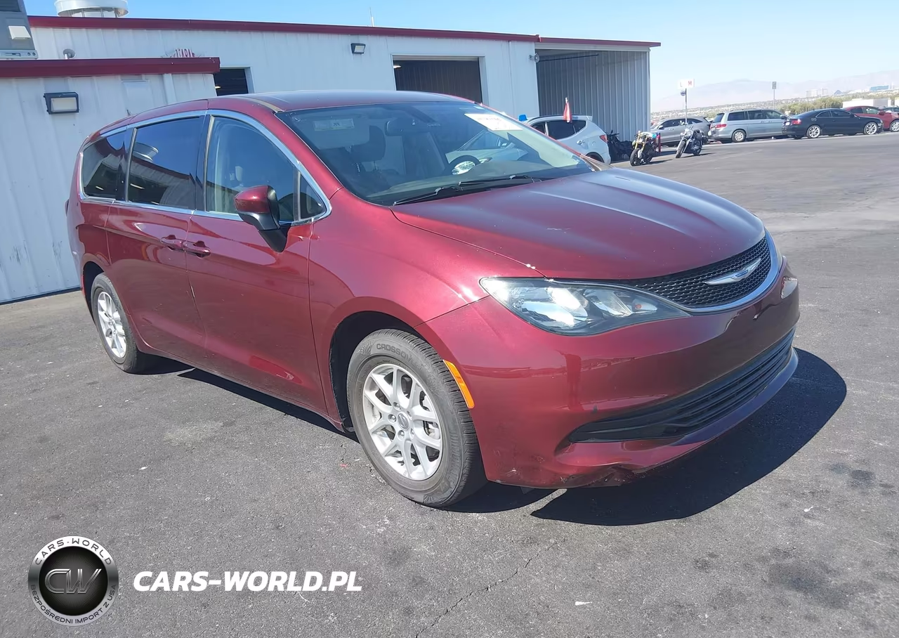 2020 Chrysler Voyager Lx
