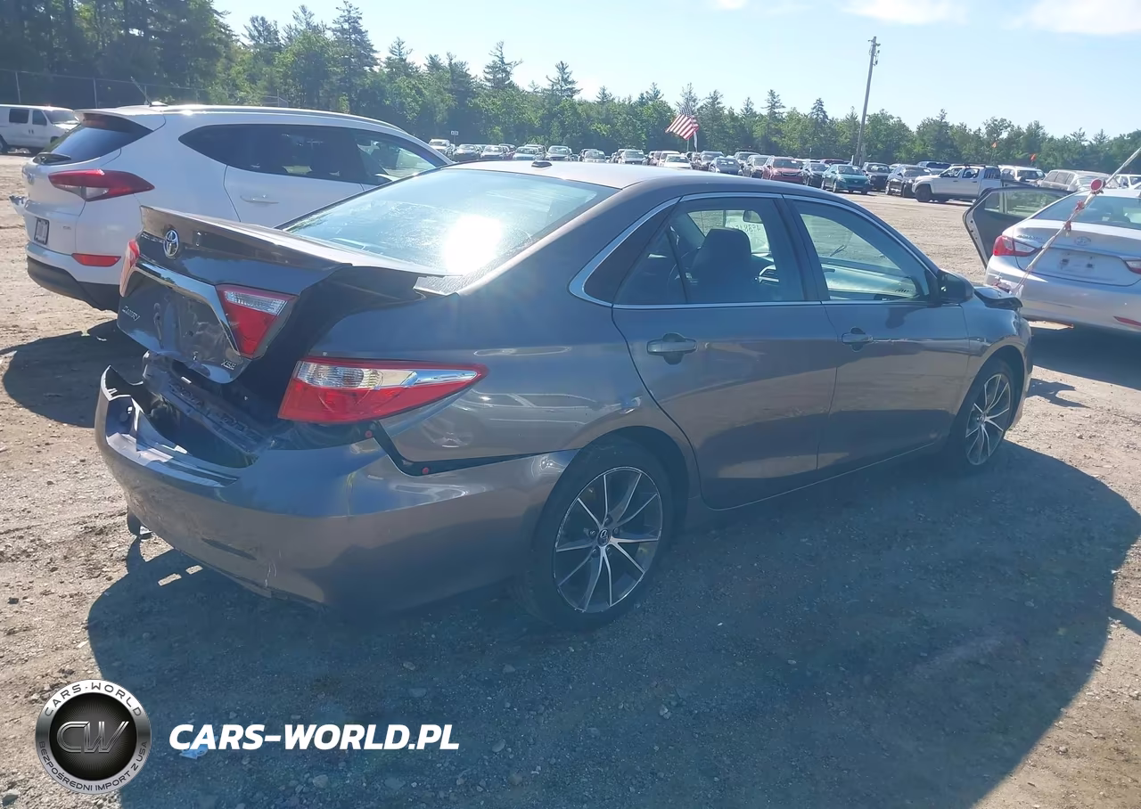 2015 Toyota Camry Xse VIN:4T1BF1FK7FU491766 - 4