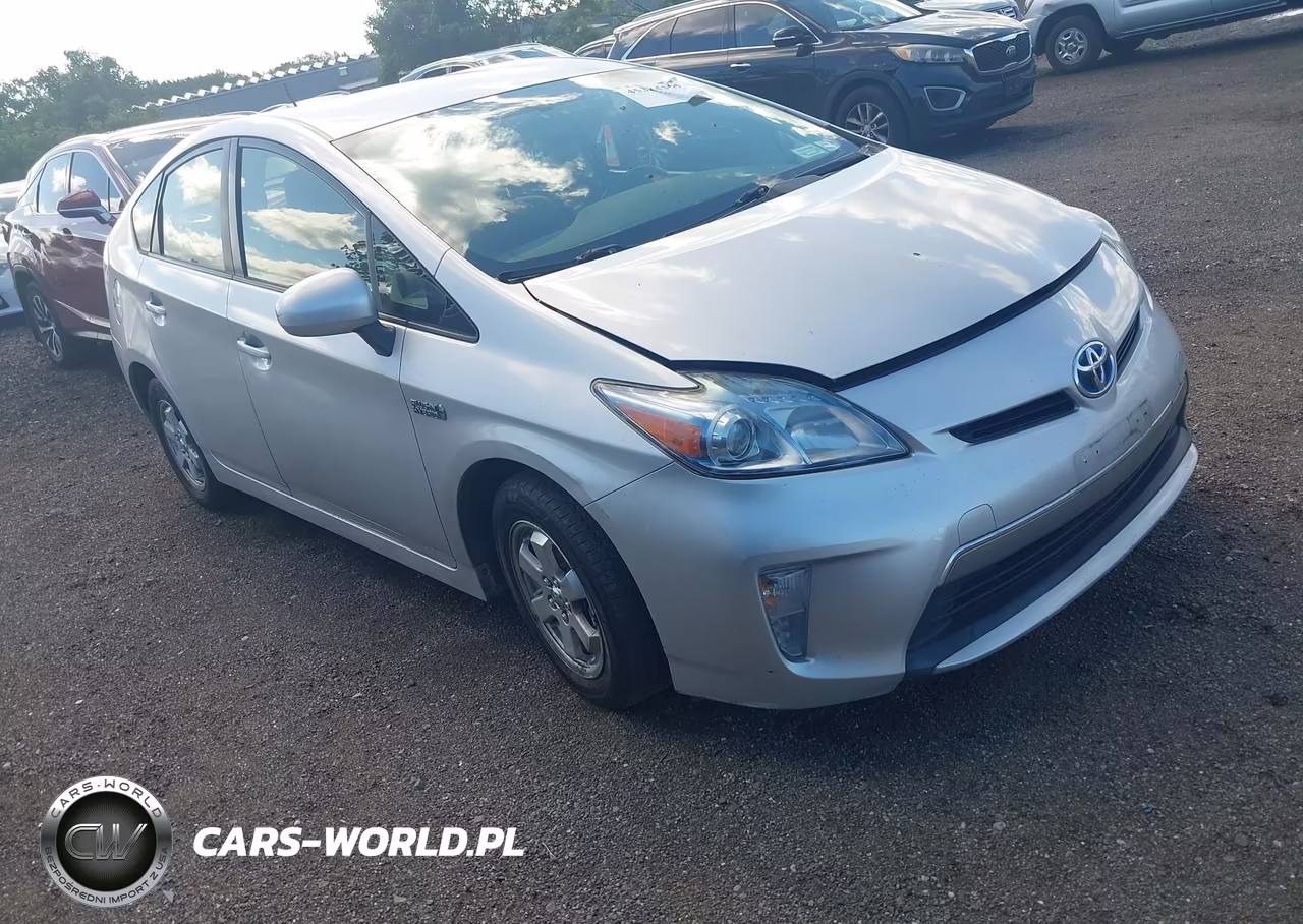 2013 Toyota Prius Plug-In – zdjęcie 1 z 16