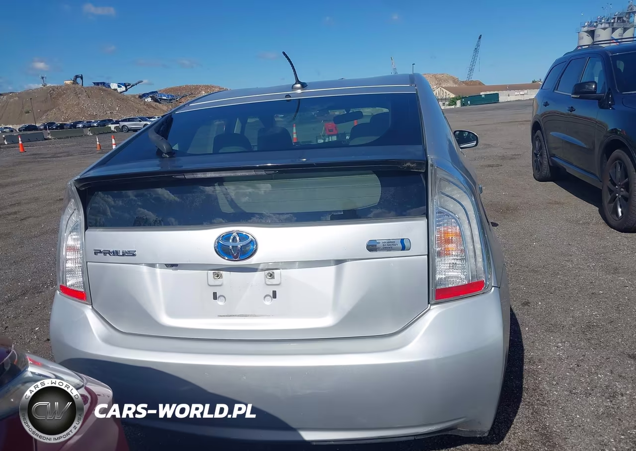 2013 Toyota Prius Plug-In VIN:JTDKN3DP3D3042704 - 16