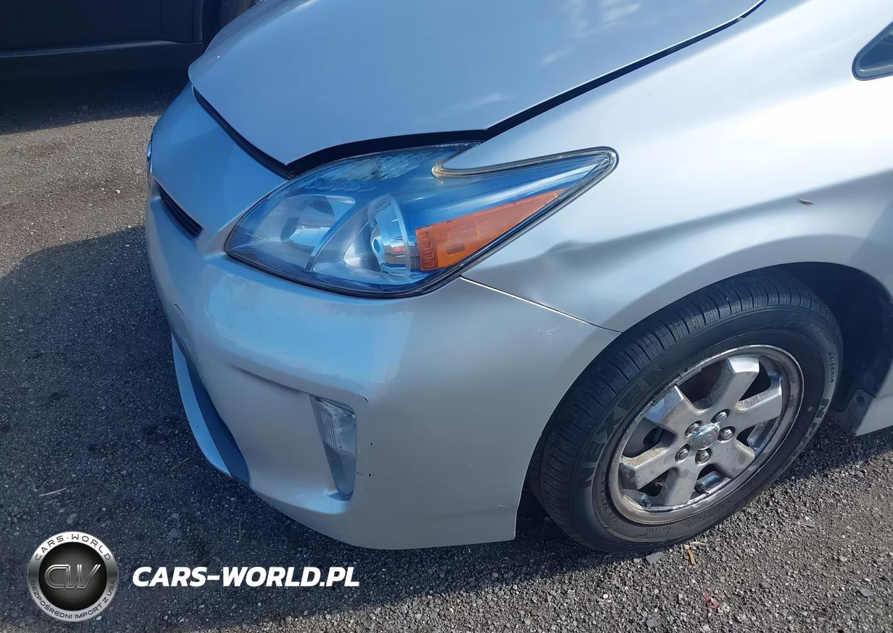 2013 Toyota Prius Plug-In VIN:JTDKN3DP3D3042704 - 6