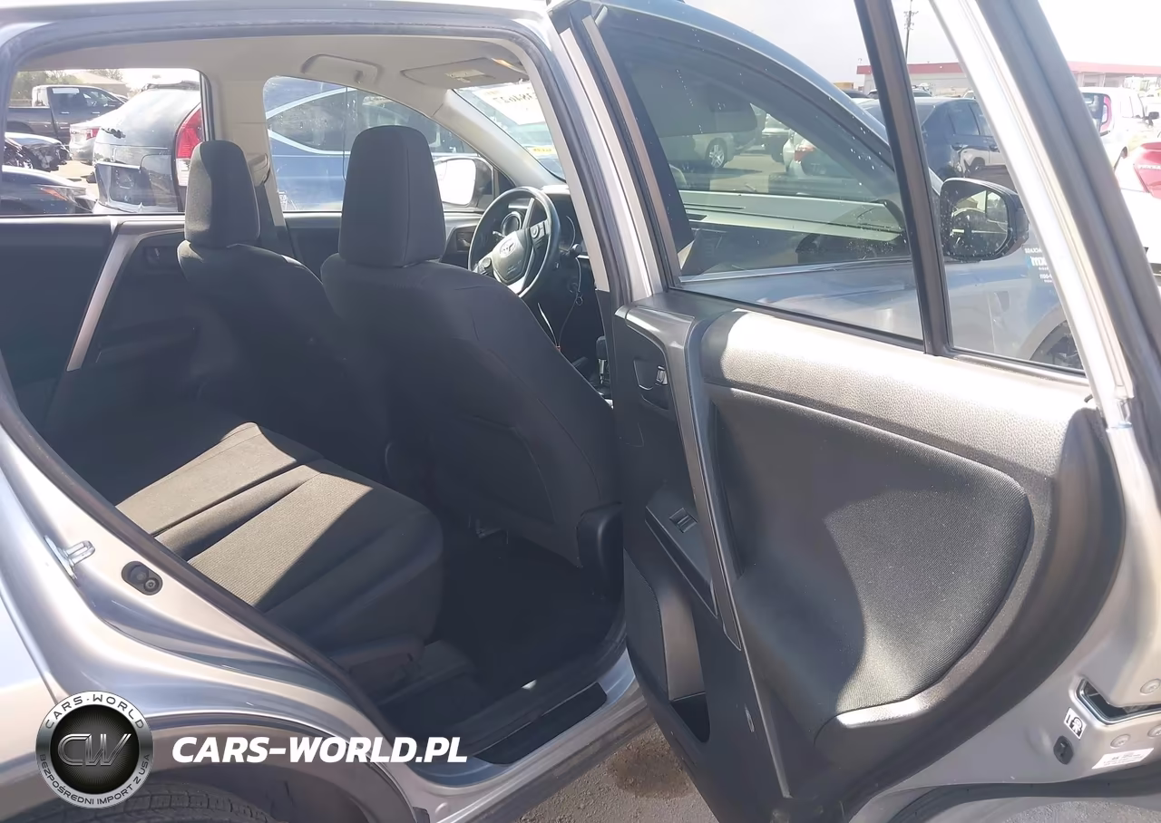 2018 Toyota Rav4 Le VIN:JTMZFREV4JJ169299 - 8