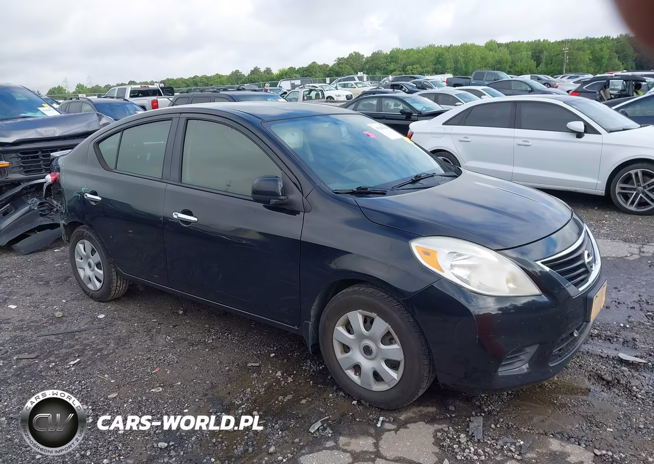 2014 Nissan Versa 1.6 Sv – zdjęcie 1 z 17