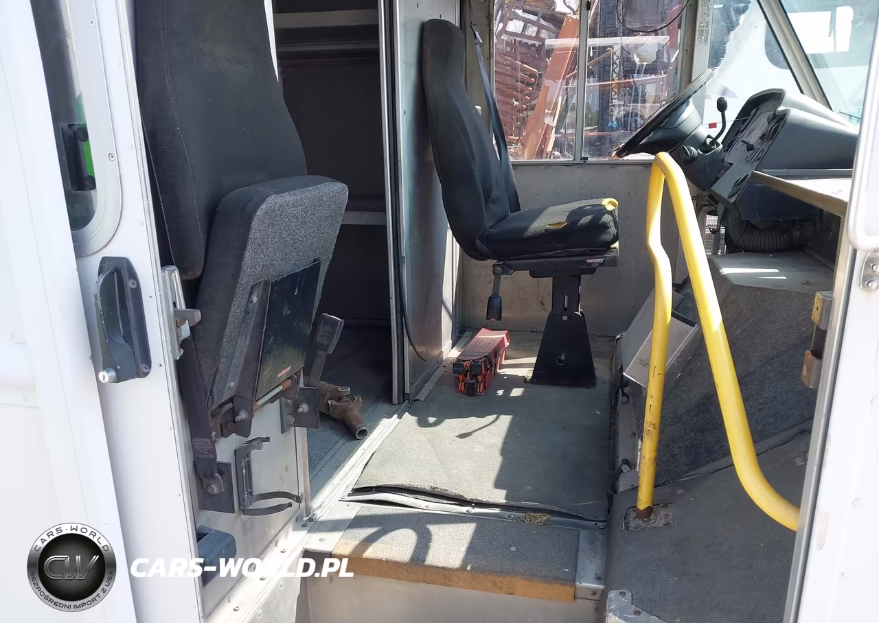 2013 Ford E-450 Stripped VIN:1FC4E4KLXDDB32652 - 6