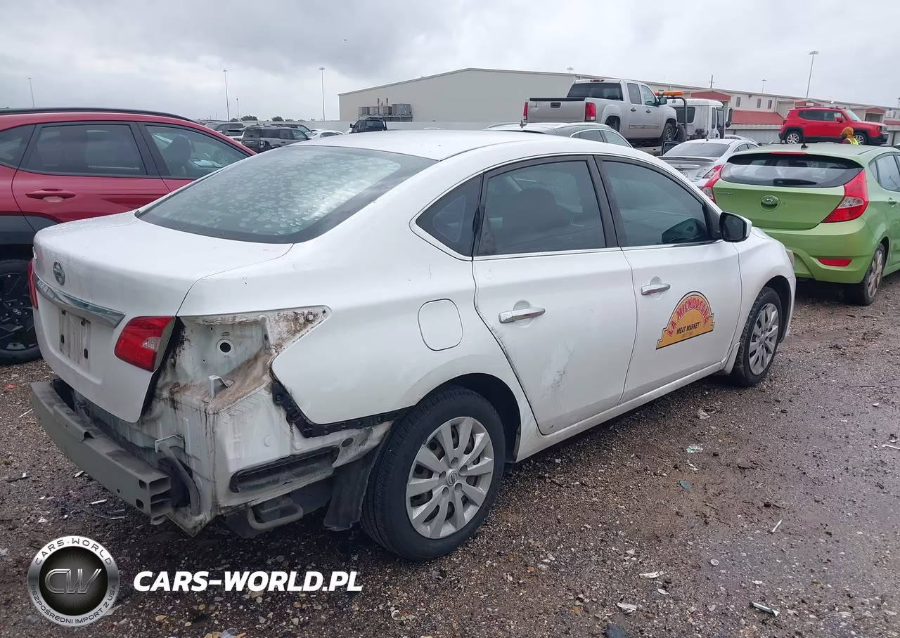 2018 Nissan Sentra S VIN:3N1AB7AP6JY333462 - 4