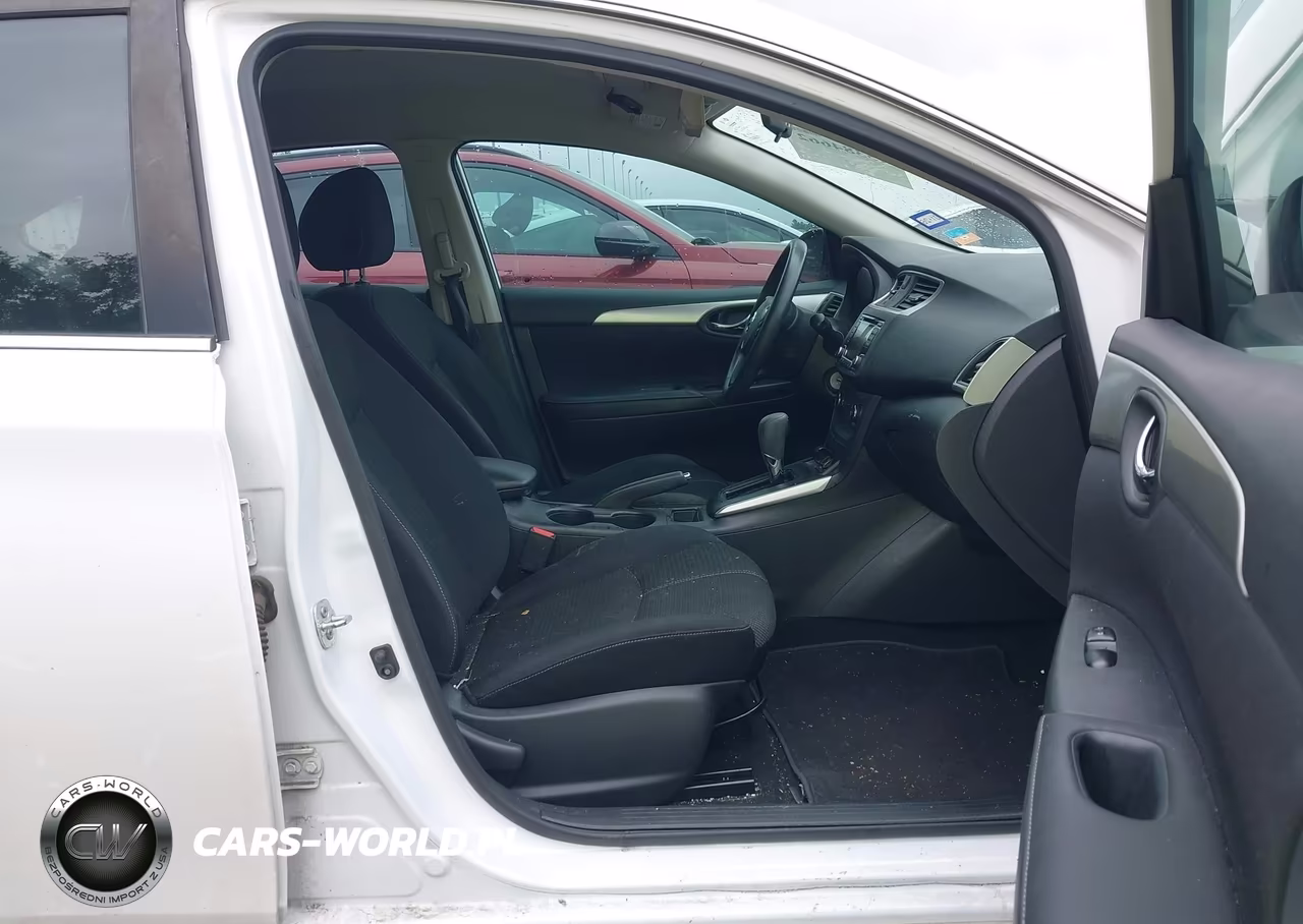 2018 Nissan Sentra S VIN:3N1AB7AP6JY333462 - 5