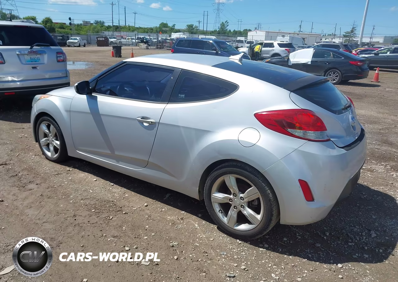 2012 Hyundai Veloster Base W-Gray VIN:KMHTC6AD8CU049738 - 3