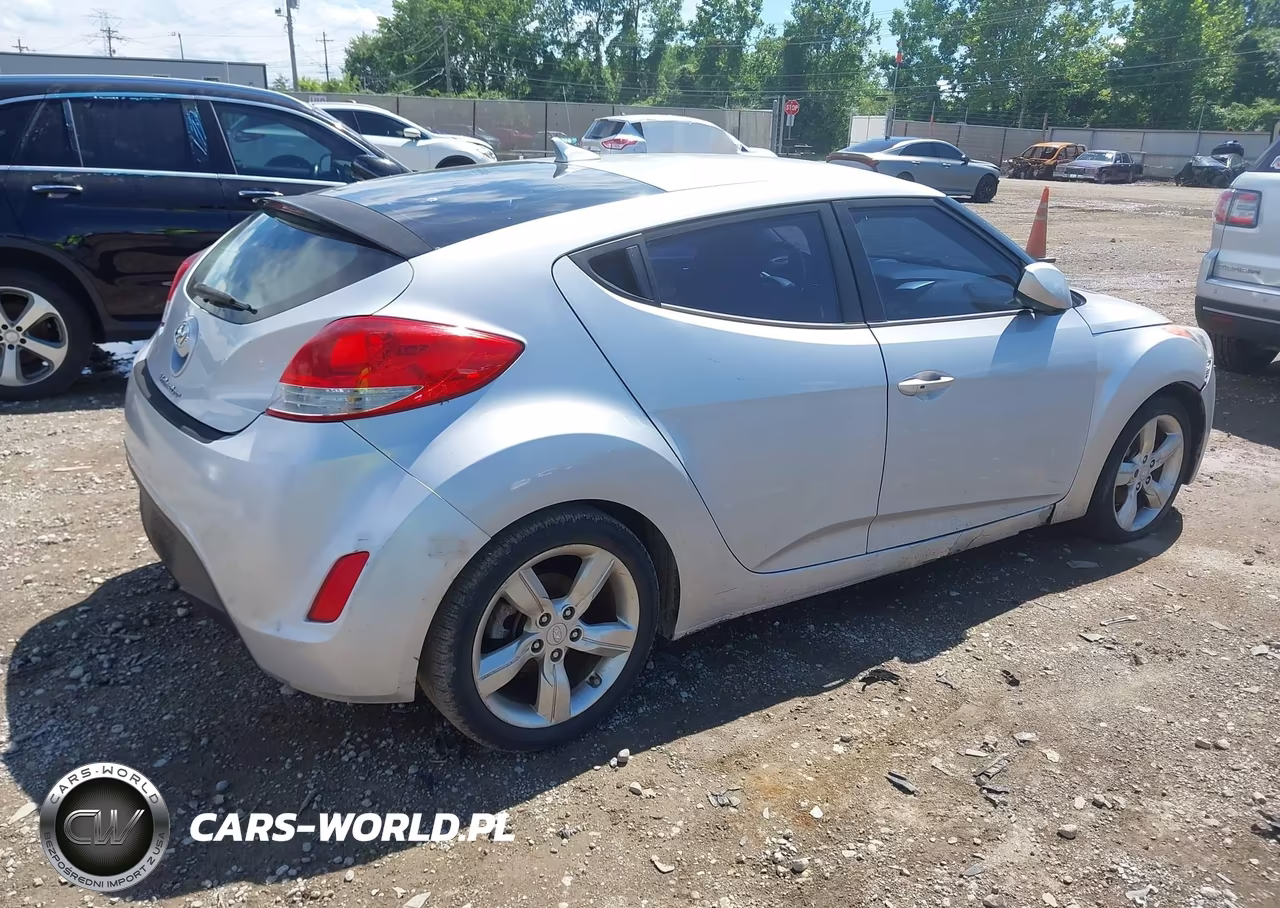 2012 Hyundai Veloster Base W-Gray VIN:KMHTC6AD8CU049738 - 4