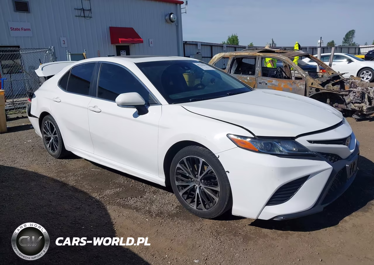 2018 Toyota Camry Se – zdjęcie 1 z 18
