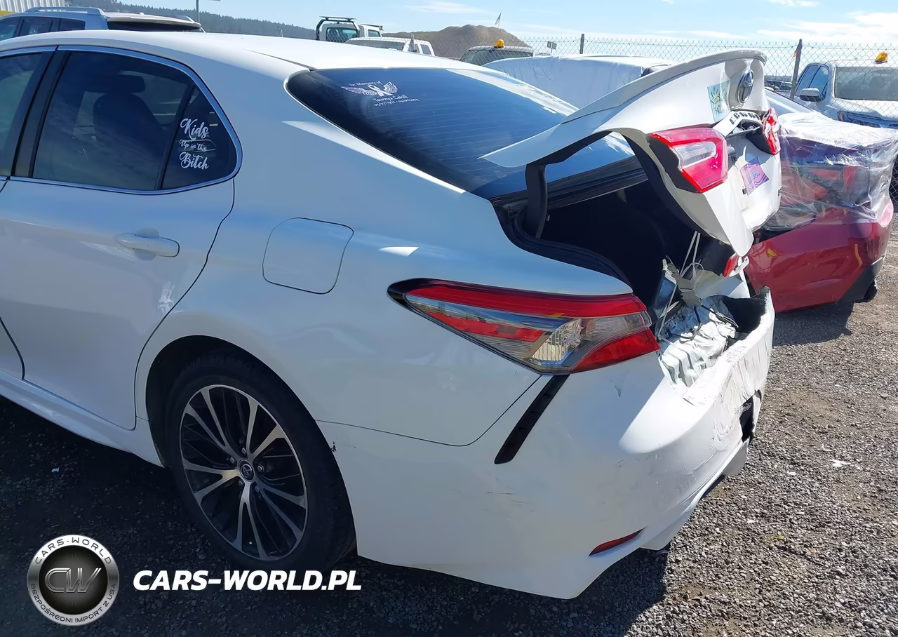 2018 Toyota Camry Se VIN:JTNB11HK9J3036072 - 18