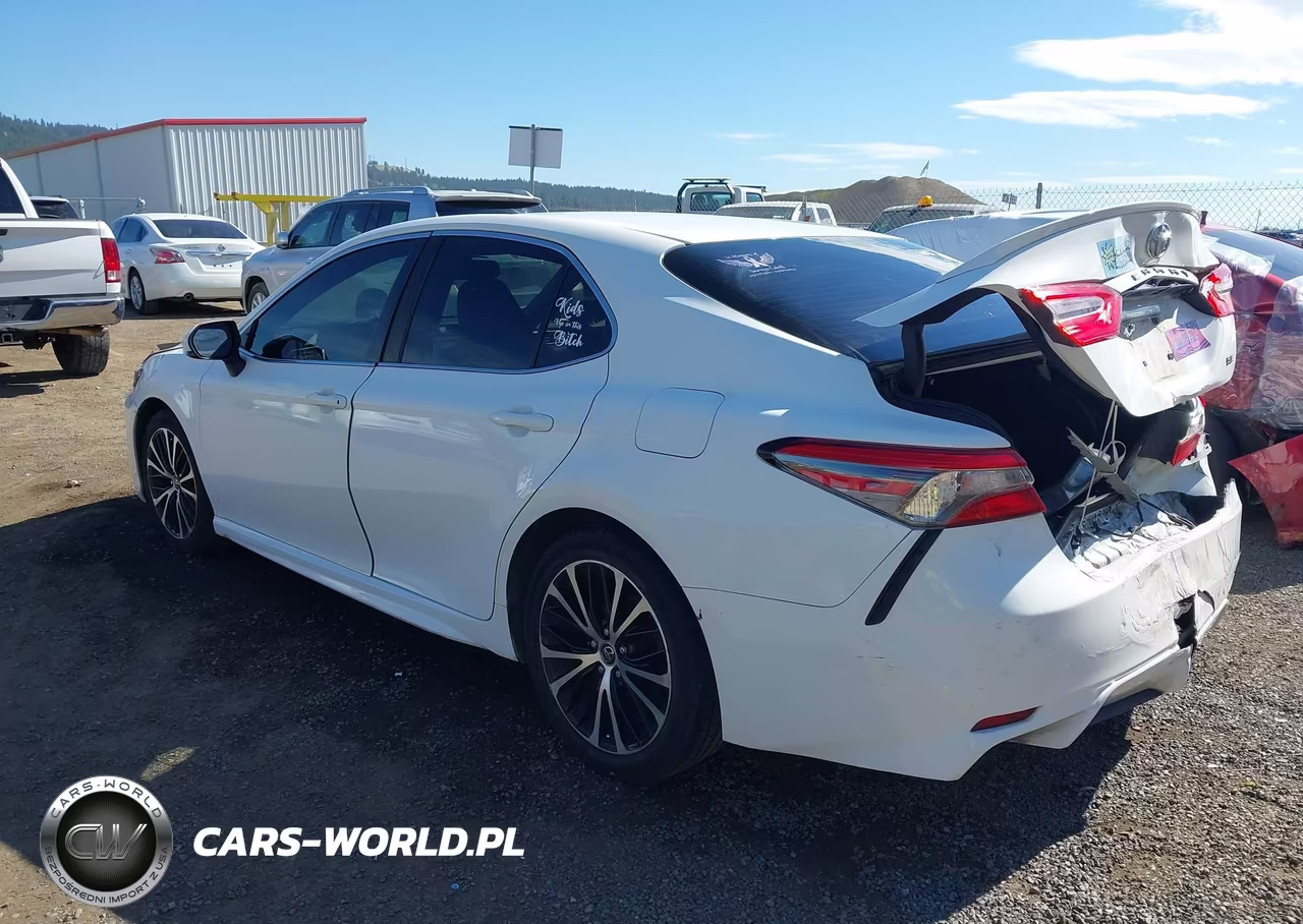 2018 Toyota Camry Se VIN:JTNB11HK9J3036072 - 3