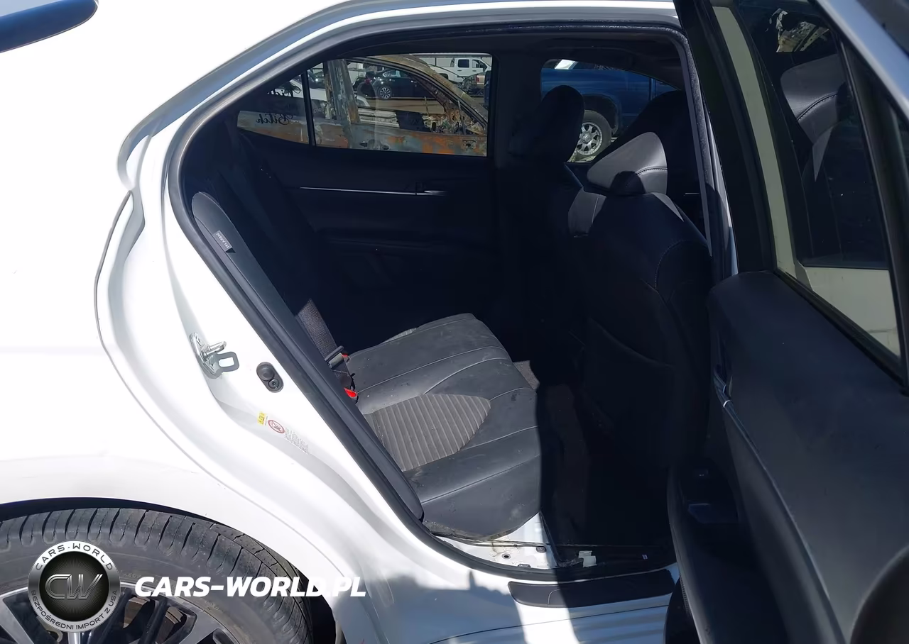 2018 Toyota Camry Se VIN:JTNB11HK9J3036072 - 8